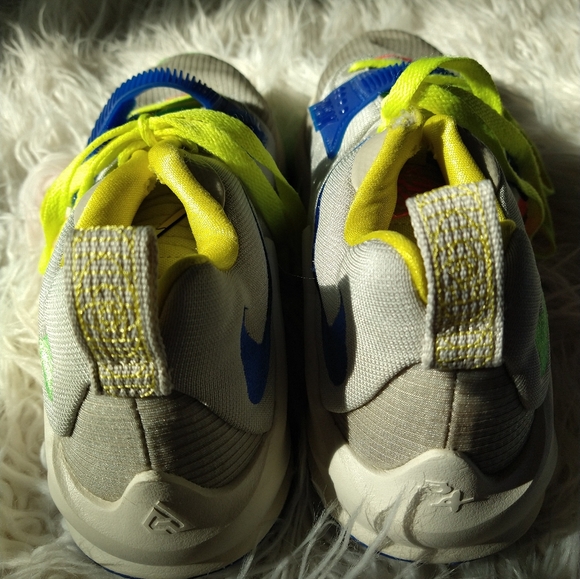 Nike Men's Zoom Freak 3 Light Athletic Sneaker - Picture 8 of 10